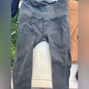 Lululemon stretchy workout leggings